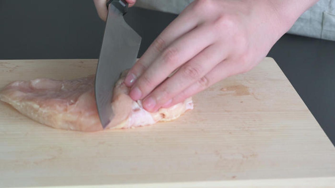 クラウドファンディングプロジェクト：切れ味に妥協しない人へ。毎日の料理が変わる、【匠　UN-RYU 凛　三徳包丁】