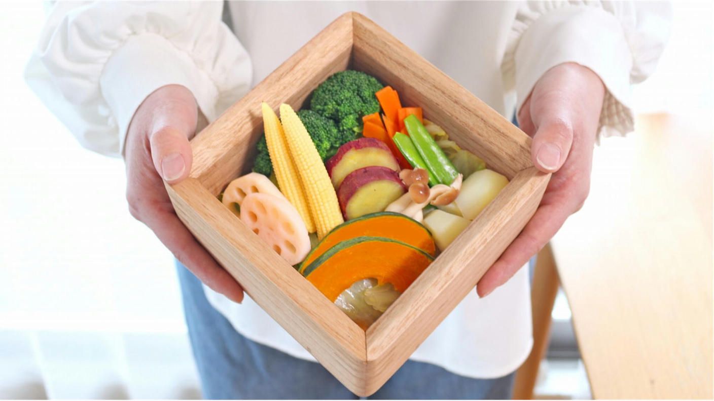 クラウドファンディングプロジェクト：手軽に本格的な蒸し料理を食べて欲しい！そんな思いから開発したkirisaiシリーズ桐のレンジでむし鉢