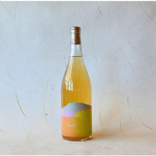 鶴田町産ソーヴィニヨン・ブランを皮ごと使ったワイン『オレンジSB2024』
