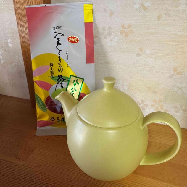 宮崎県産八十八夜摘と可愛い急須